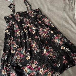 Torrid brand black floral dress with ruffle straps, pockets, size 3